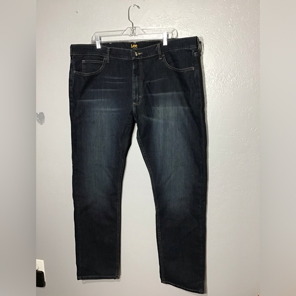 LEE SLIM FIT STRAIGHT LEG Sz 42 X 32 100% Cotton Stretch Denim Jeans Dark Blue.